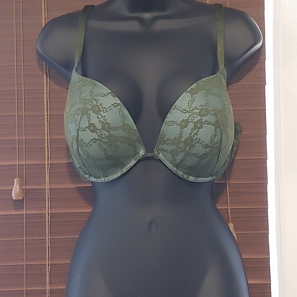 Victoria's Secret Push Up Bra 354439